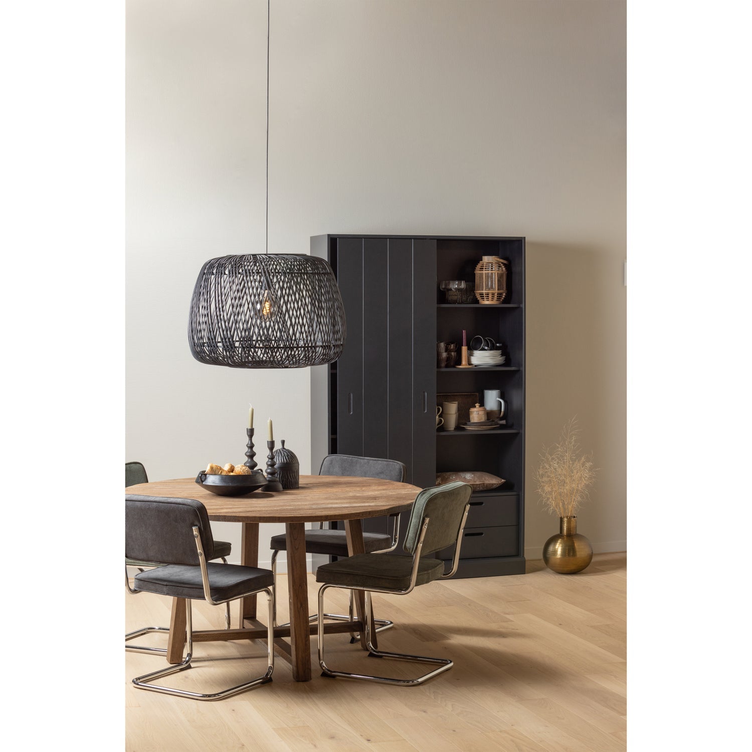MOVE SLIDING DOOR CABINET PINE MATT BLACK [fsc]