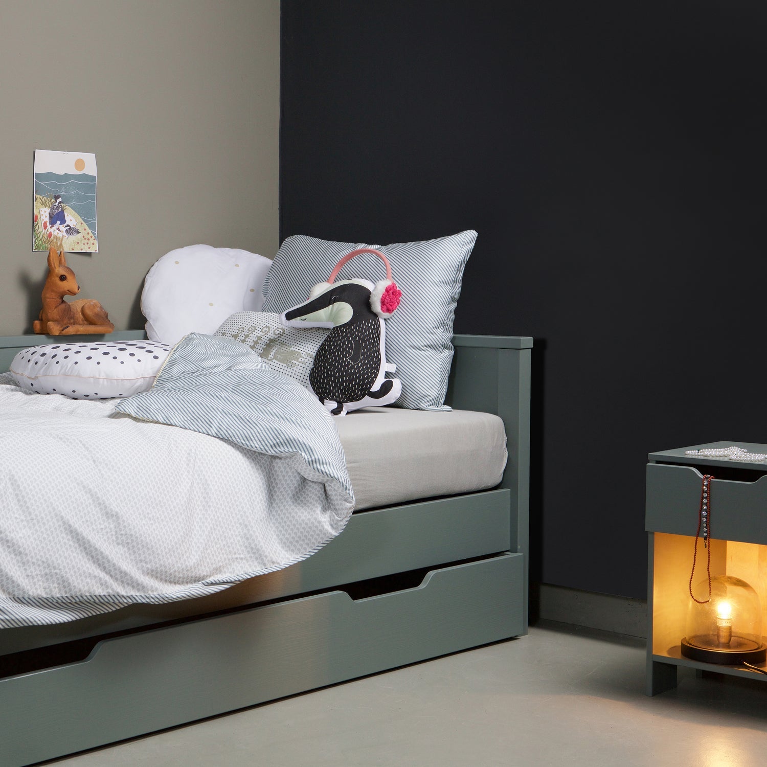 NIKKI MATTRESS / BED DRAWER PINE GREEN [fsc]