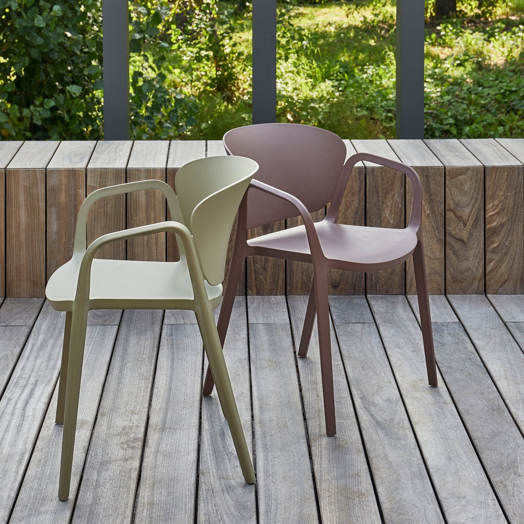 BENT GARDEN CHAIR PLASTIC GREEN
