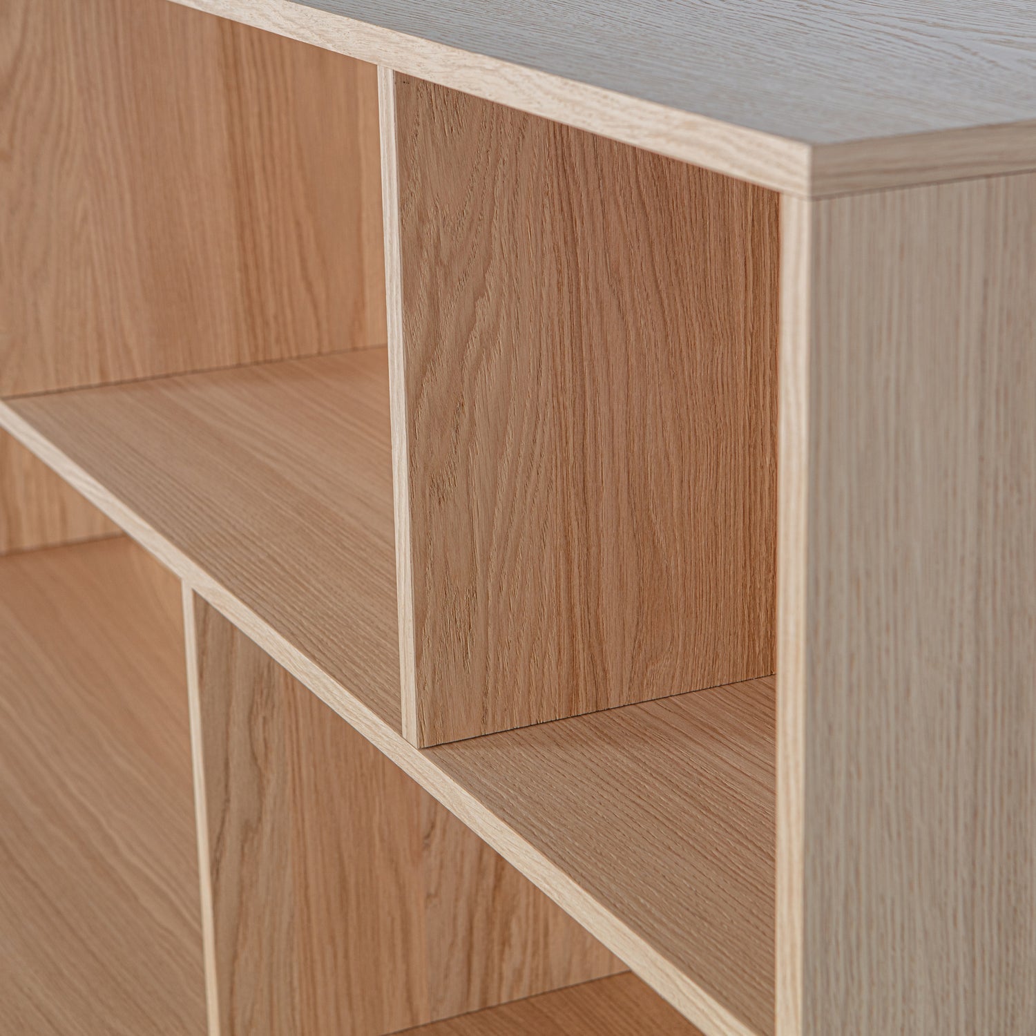 NEW GRAVURE WALL CABINET OAK NATUREL [fsc]