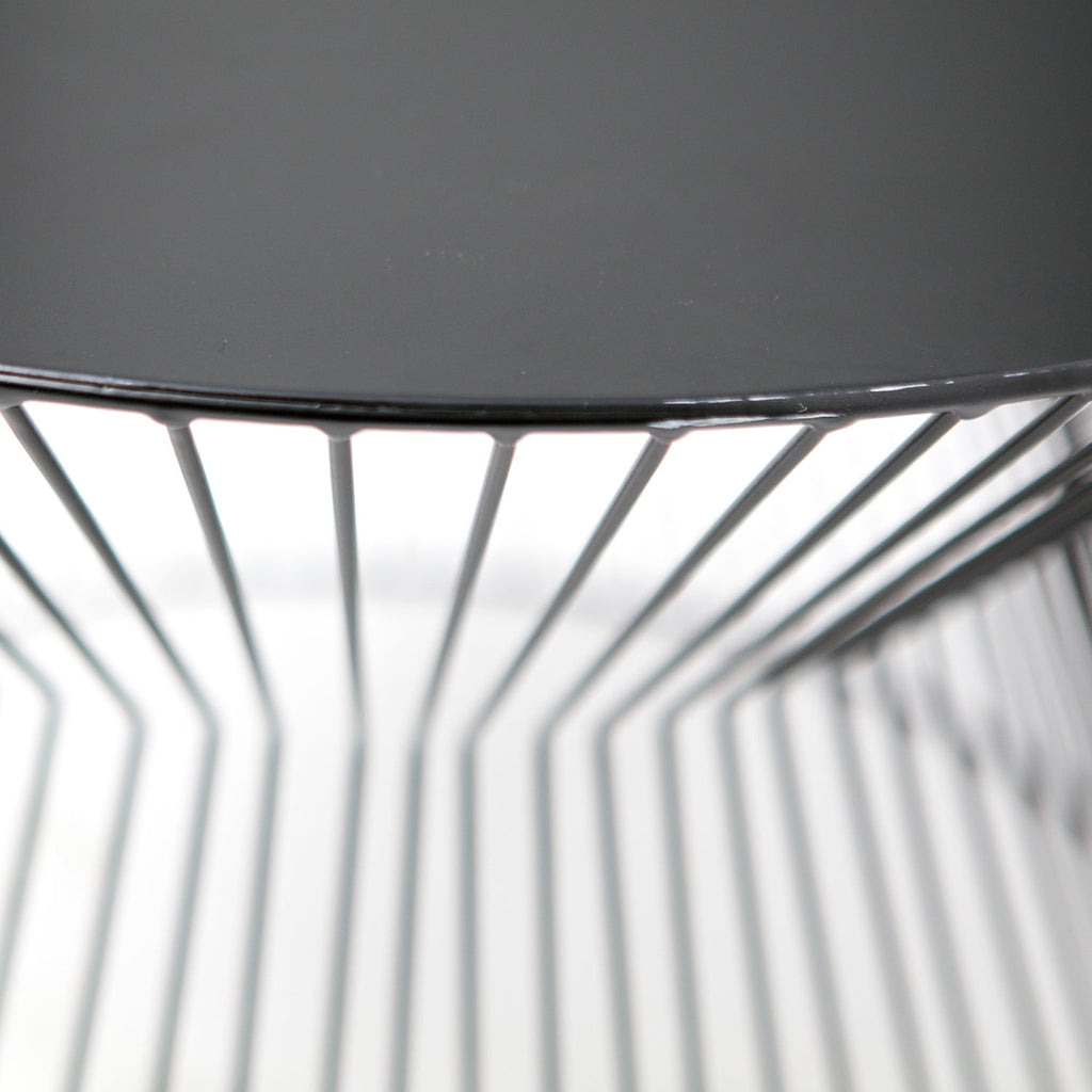 SUUS SIDETABLE METAL BLACK