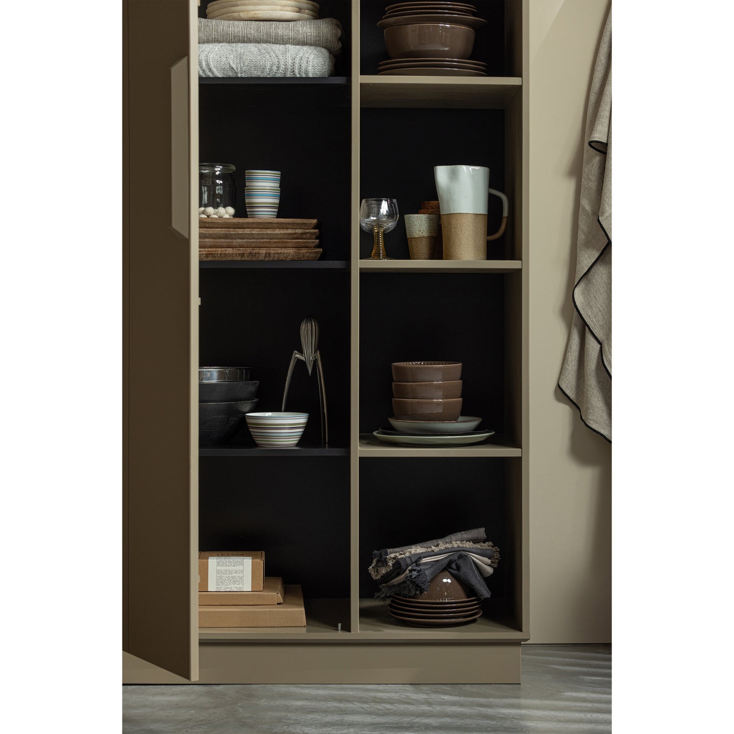 LOWEN STORAGE CABINET PINE MUD [fsc]
