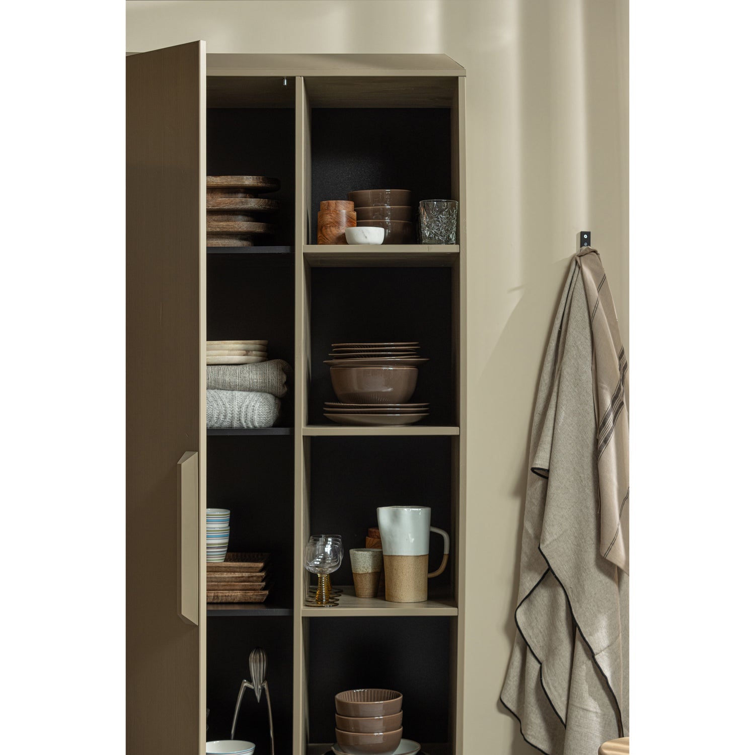 LOWEN STORAGE CABINET PINE MUD [fsc]