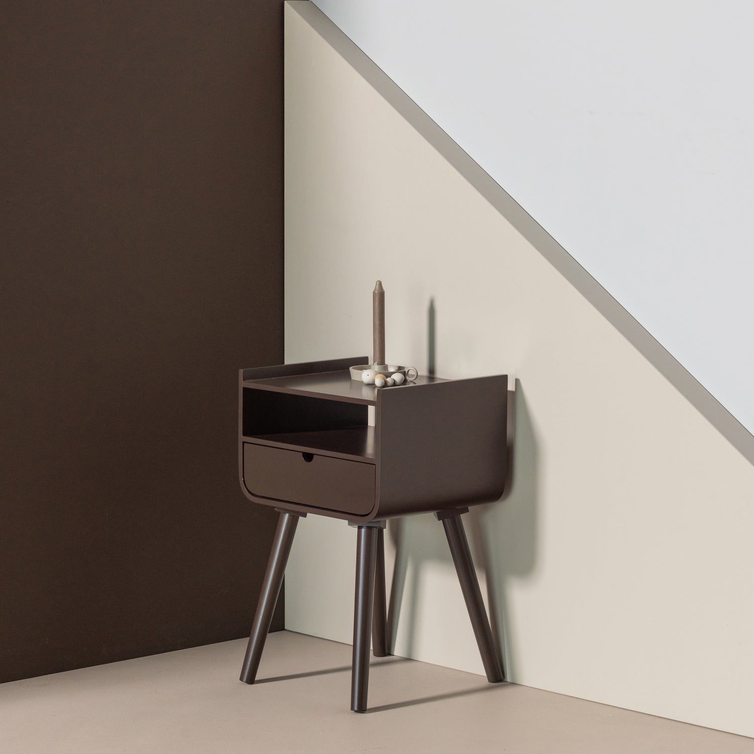 NILS NIGHTSTAND/SIDE TABLE WOOD DARK BROWN [fsc]