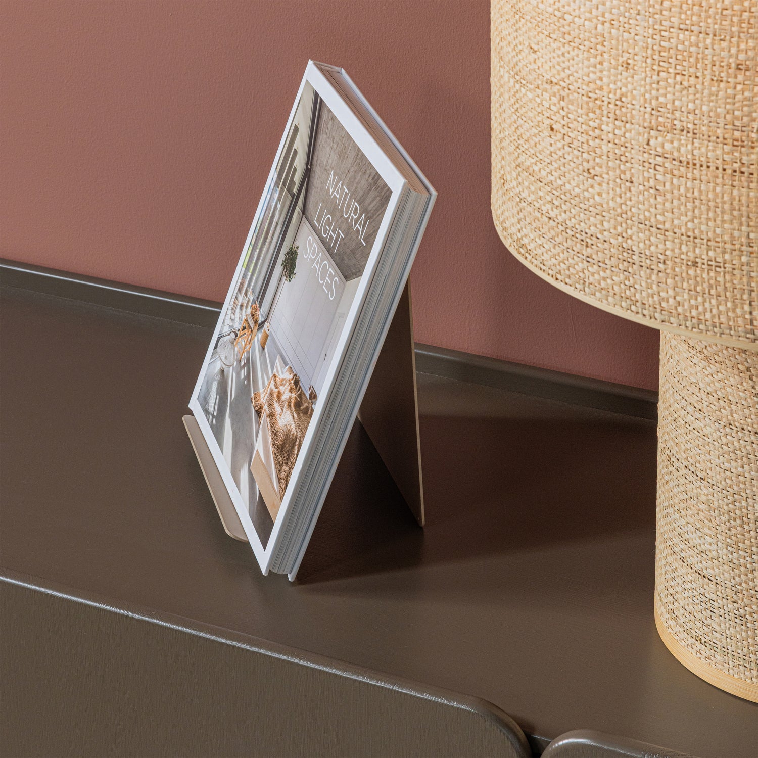 BROOK BOOK STAND STANDING METAL SAND
