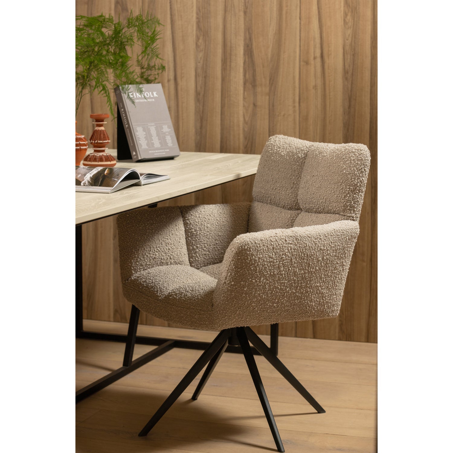 VINNY SWIVEL DINING CHAIR WITH ARMREST BOUCLE SAND