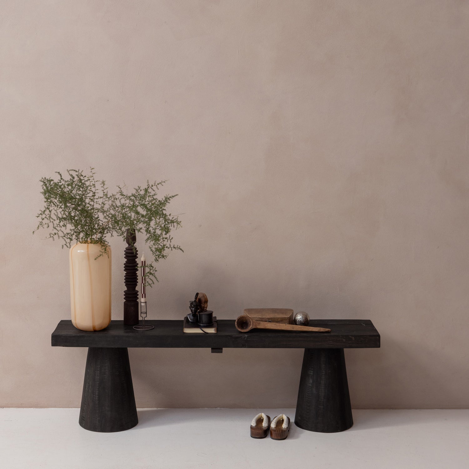 CLYDE BENCH MANGO WOOD BLACK