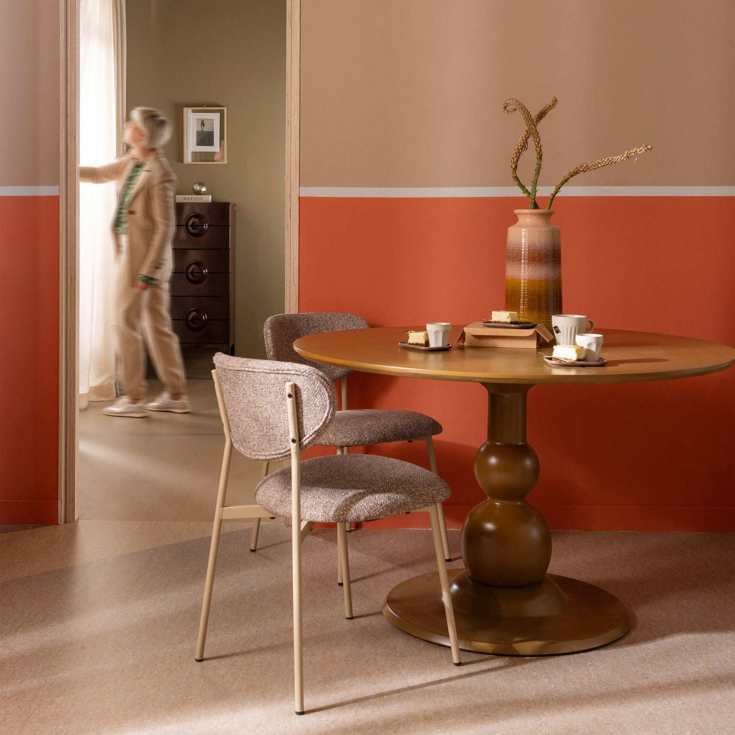 VALOR DINING CHAIR SAND