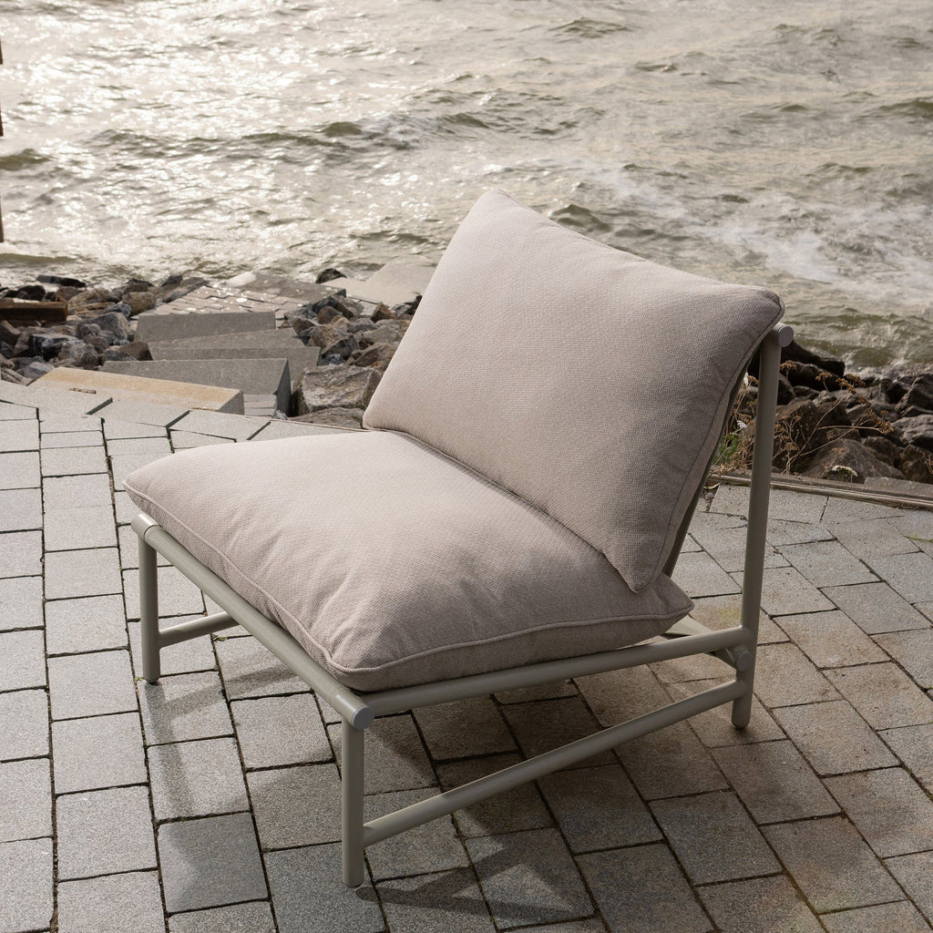 ELVO GARDEN LOUNGE CHAIR ALUMINIUM SAND