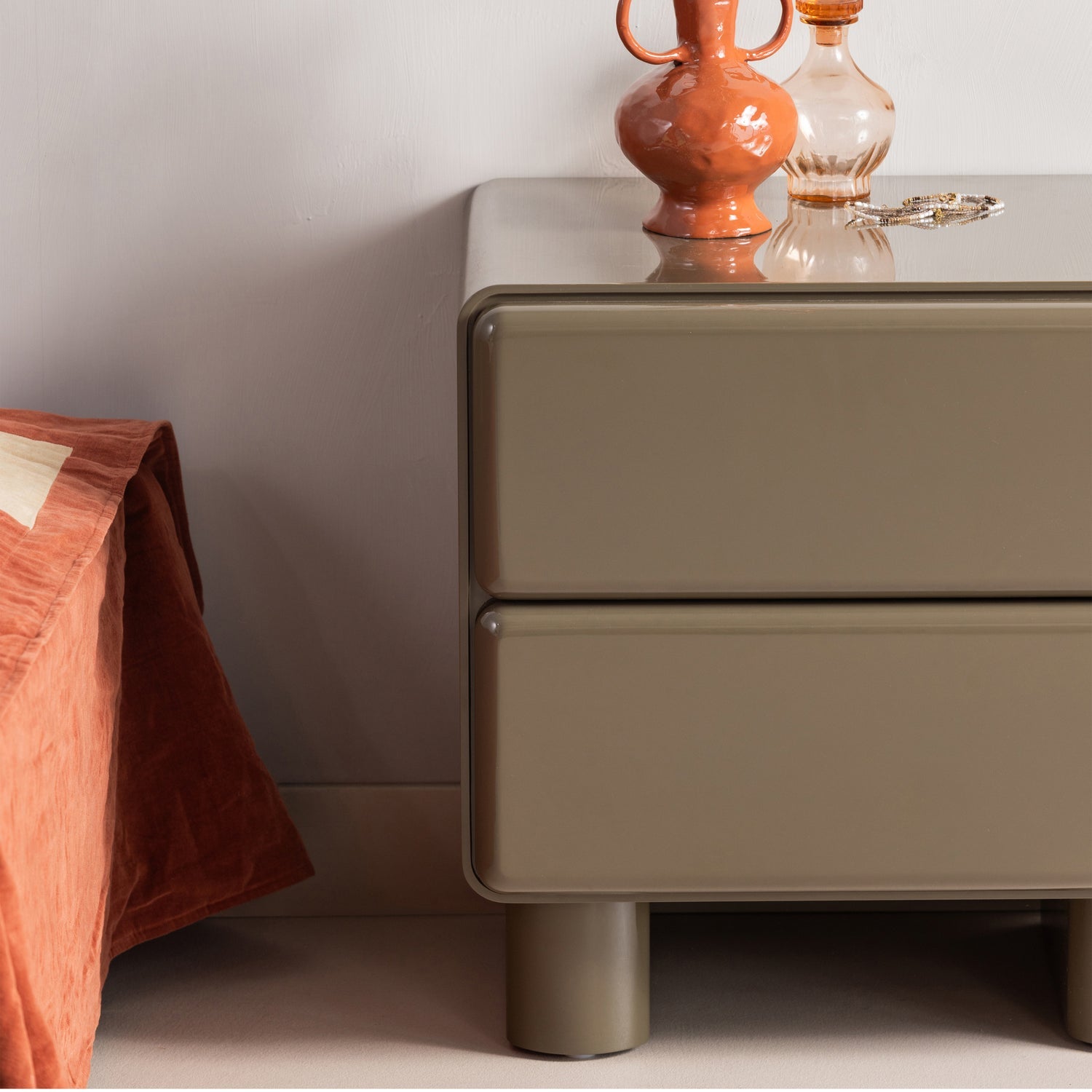 LUSTRA DRESSER/NIGHT STAND WOOD GLOSS GREEN [fsc]