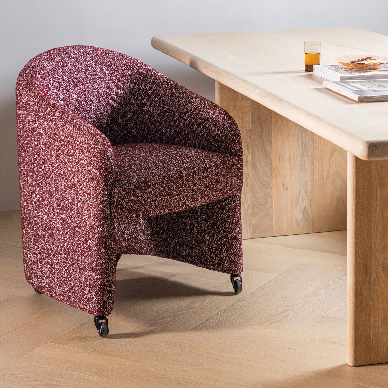 CORDO DINING CHAIR WITH WHEELS BURGUNDY RED MELANGE [fsc]