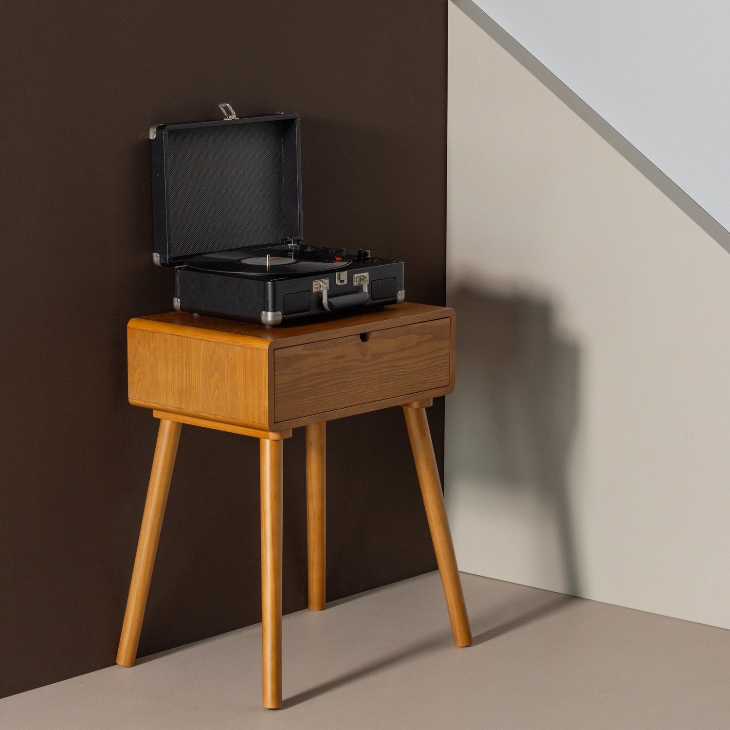 NELO NIGHTSTAND/SIDE TABLE WOOD BROWN [fsc]
