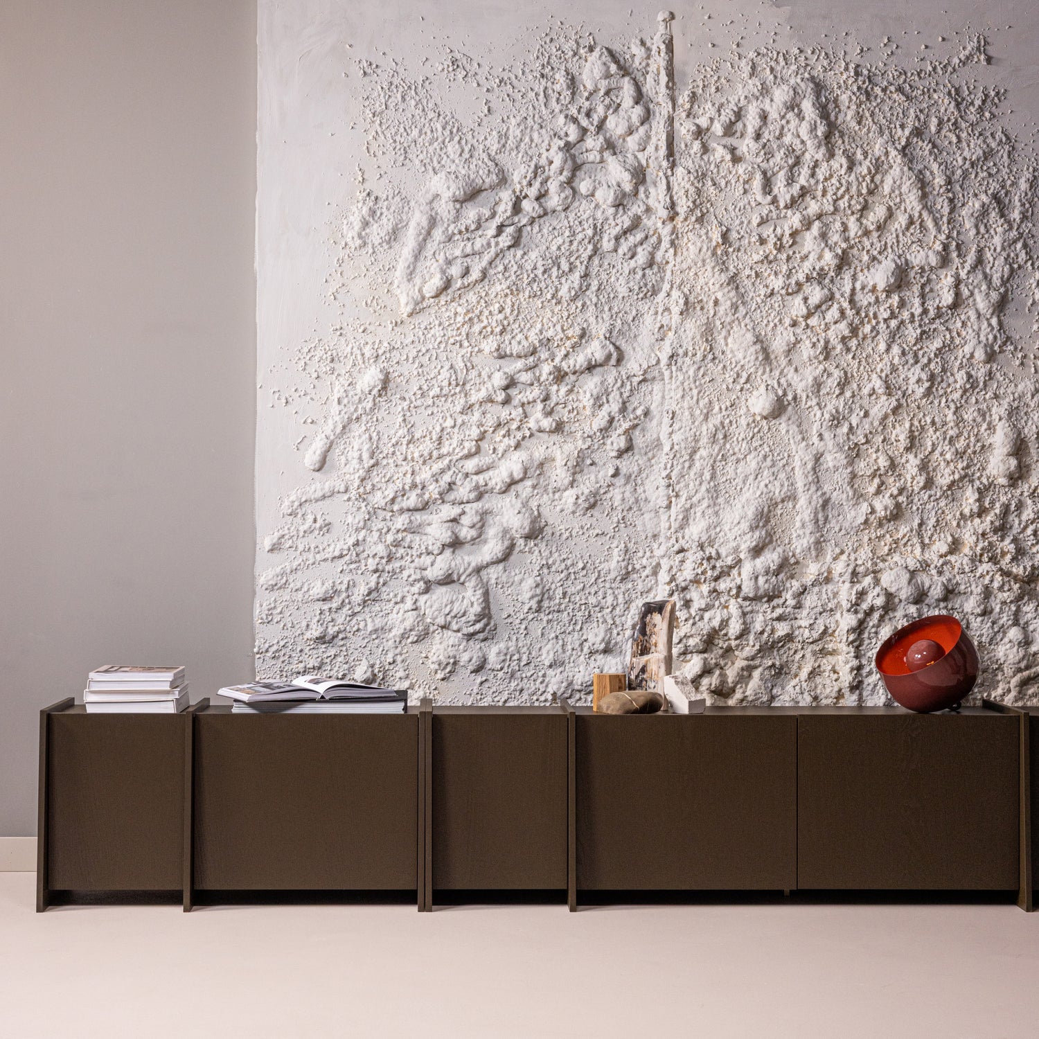 BROCK TV UNIT 102 CM ASH VENEER MID BROWN [fsc]