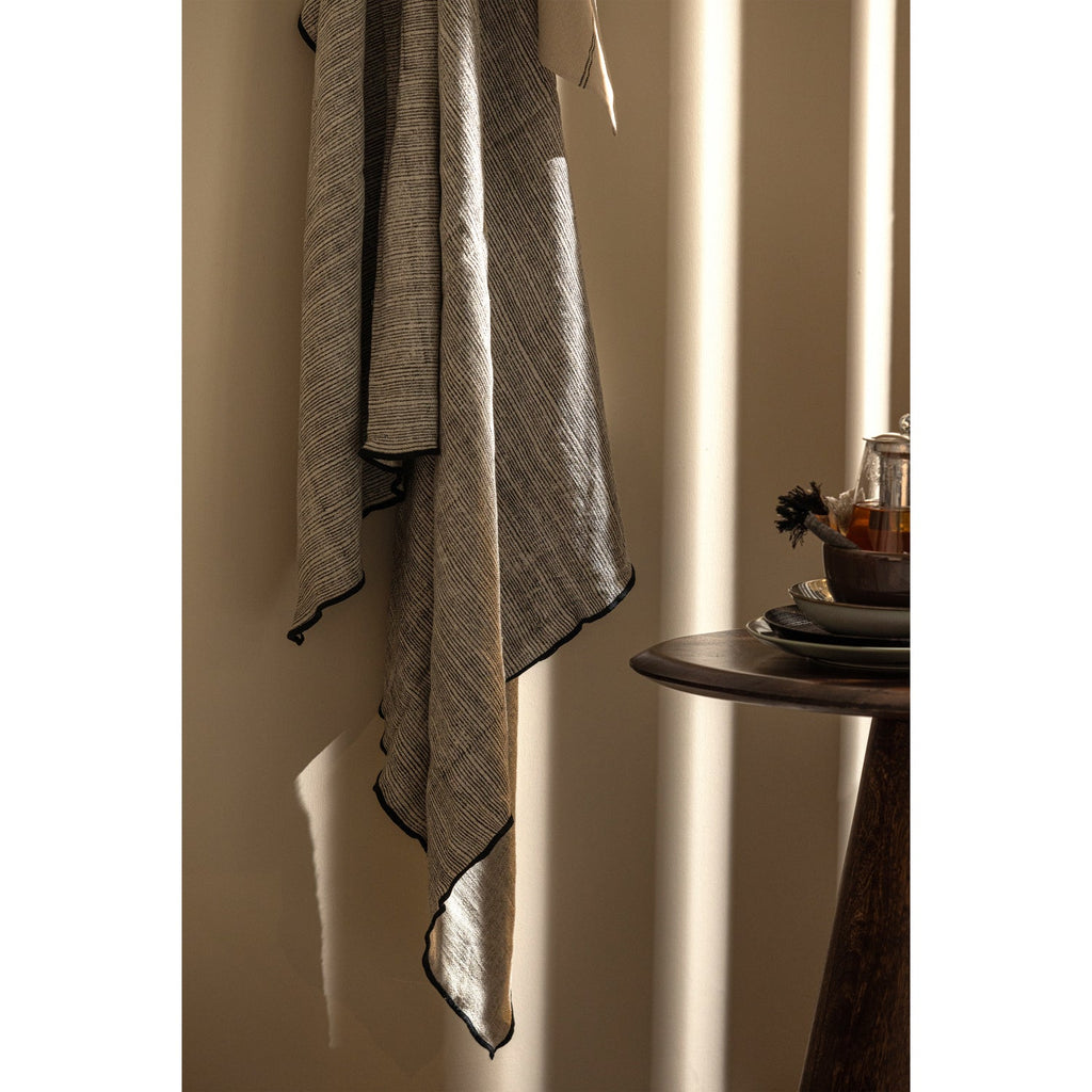 UNIQUE PLAID WITH STRIPE BLACK/WHITE 130x170CM