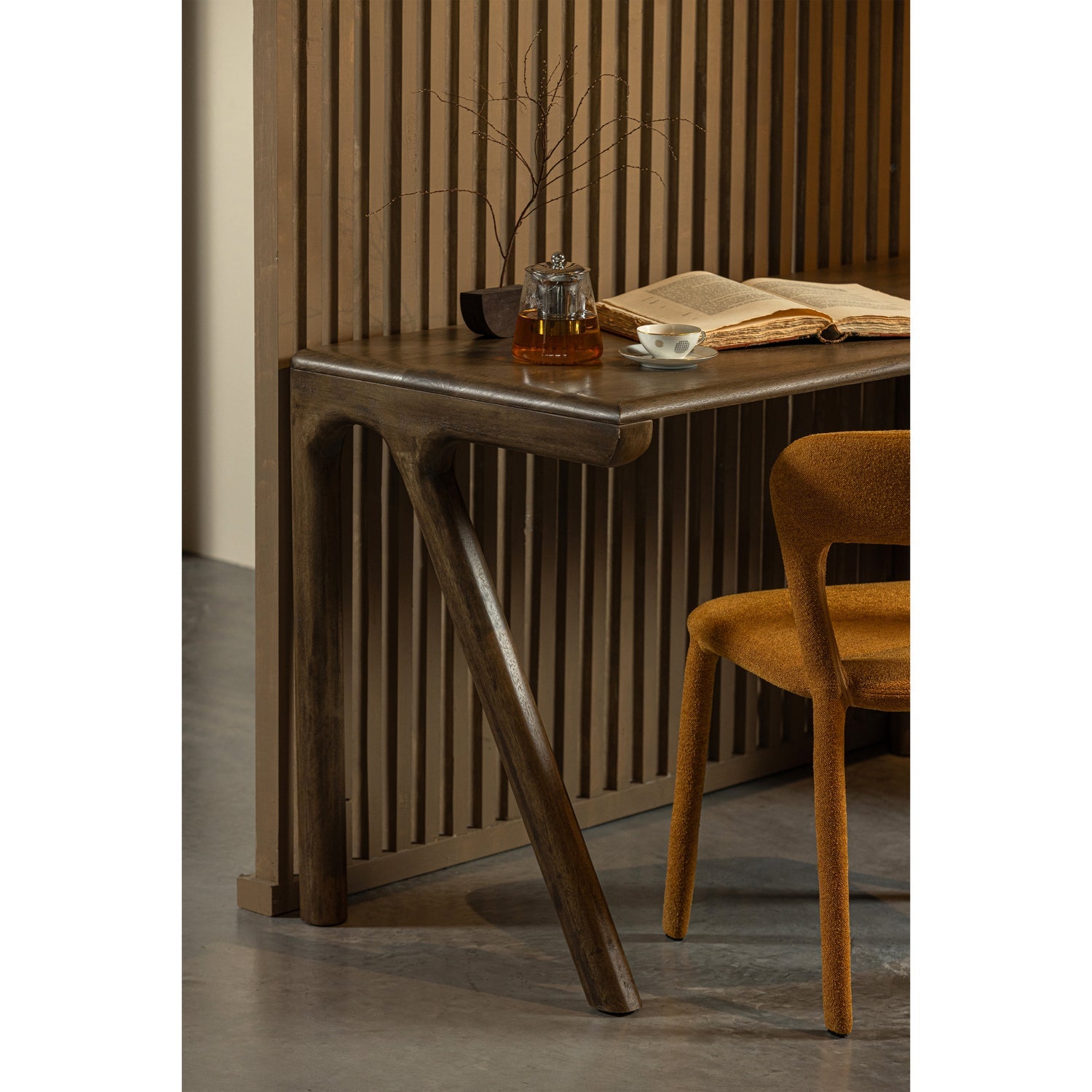 TUG DESK MANGO WOOD DARK BROWN